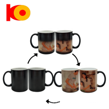 Personalizado a la taza de cambio de color mágico personalizado de cerámica.